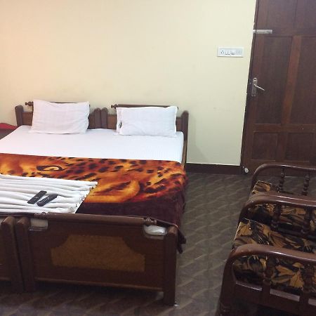 Hotel Green Land Μπανγκαλόρ Εξωτερικό φωτογραφία